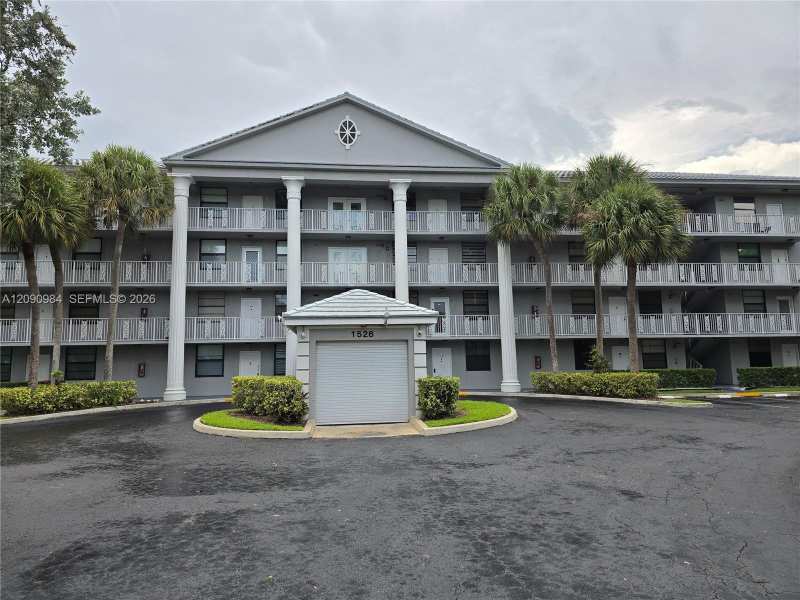 1526 Whitehall Dr # 304, Davie FL 33324