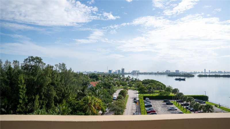 880 NE 69th St # 7M, Miami FL 33138