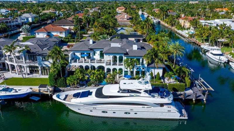 2457 NE 26TH Street, Lighthouse Point FL 33064