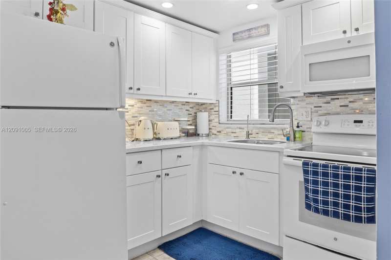 1720 Jefferson St # 407, Hollywood FL 33020