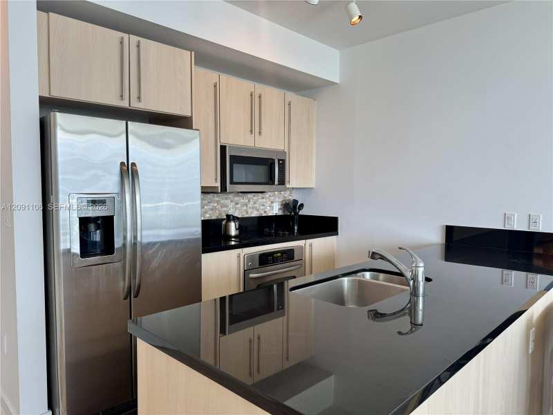 79 SW 12th St # 3005, Miami FL 33130