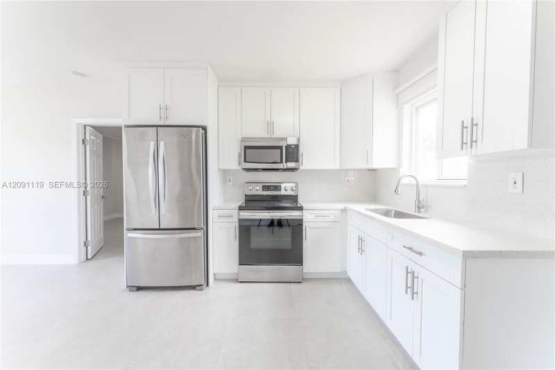 10825 SW 221st St, Miami FL 33170