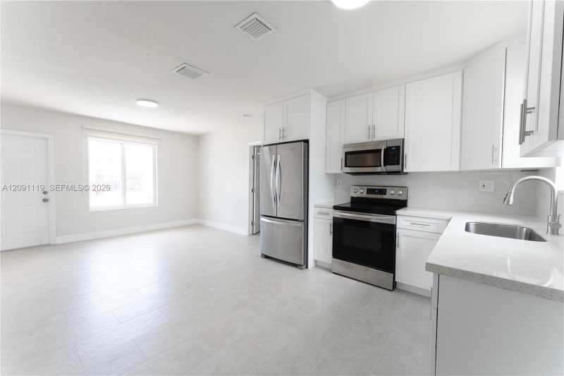 10825 SW 221st St, Miami FL 33170