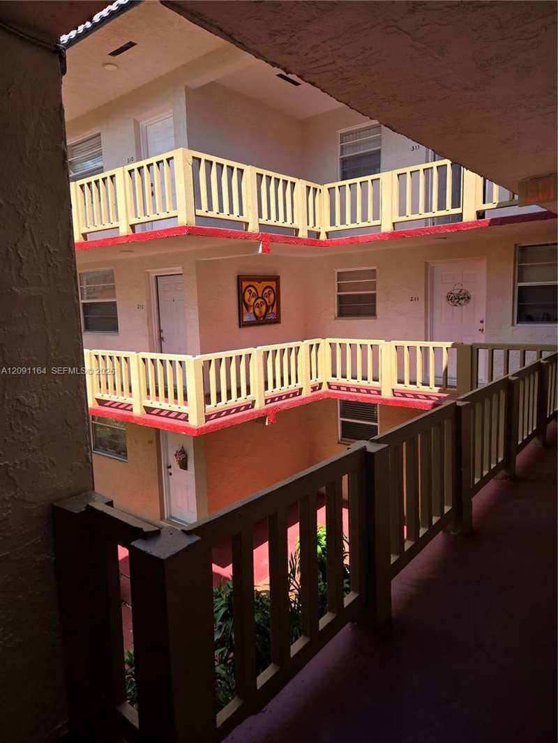 4655 Palm Ave # 222, Hialeah FL 33012