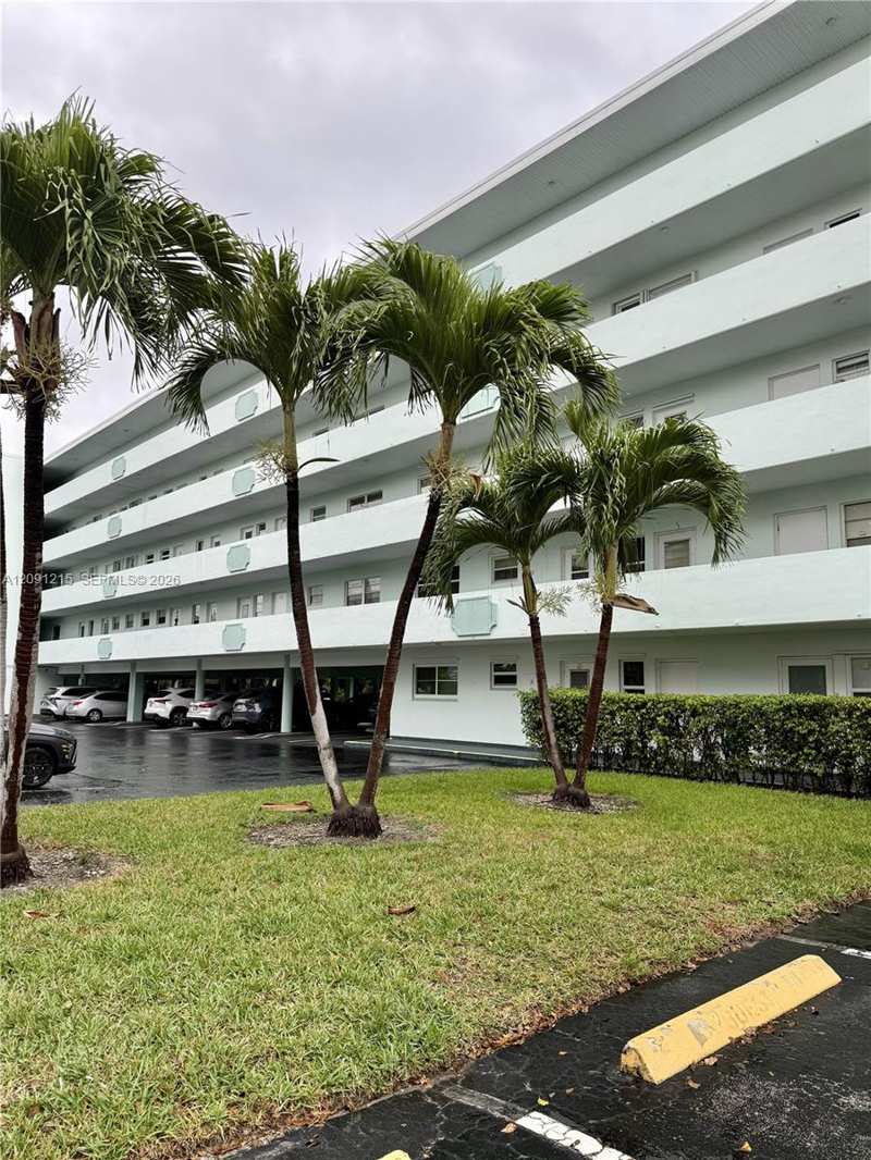 600 NE 14th Ave # 224, Hallandale Beach FL 33009