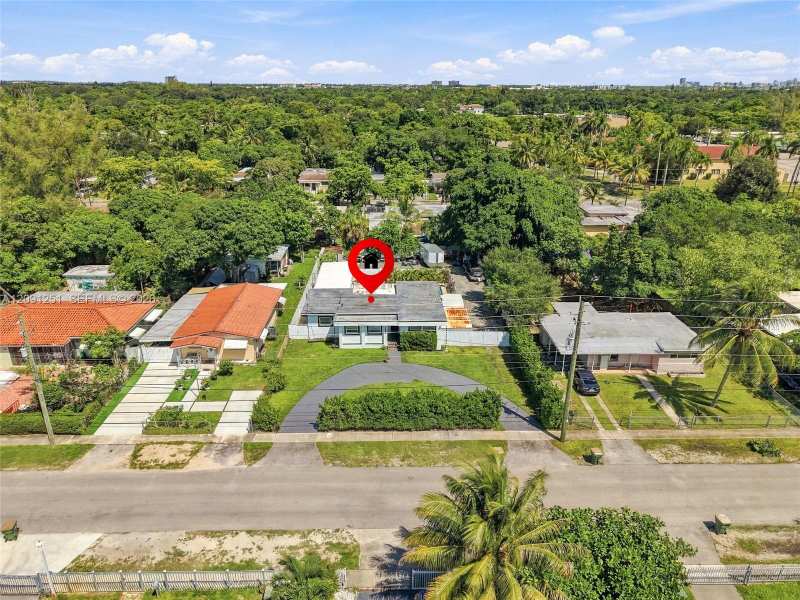 1055 NE 144th St, North Miami FL 33161