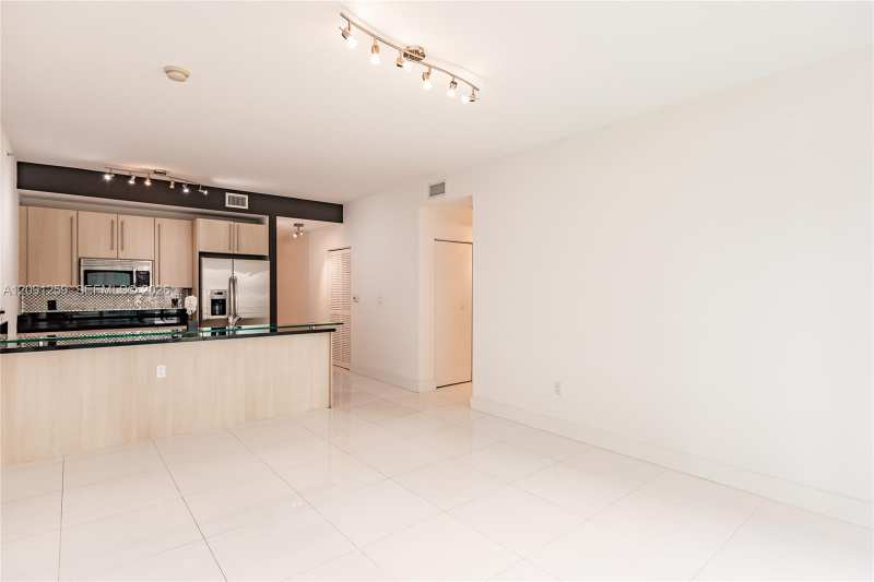 1111 SW 1st Ave # 3216, Miami FL 33130