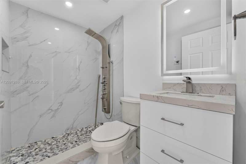 7221 NW 174th Ter # 102, Hialeah FL 33015