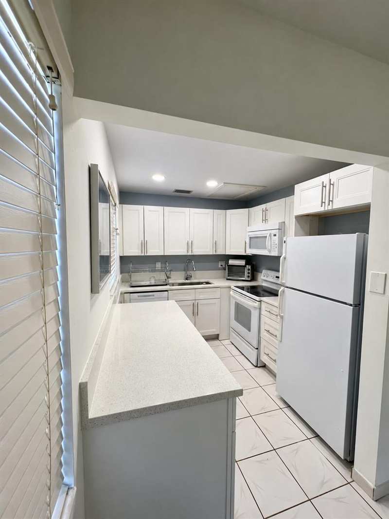 164 Mansfield D, Boca Raton FL 33434