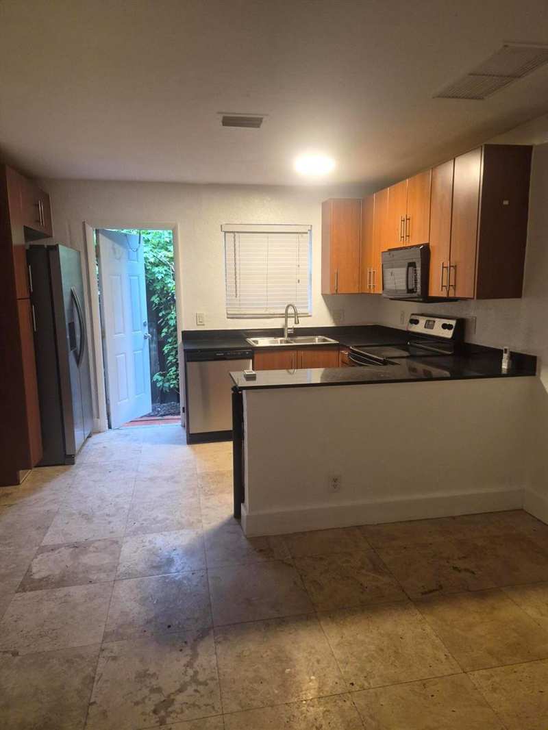 1200 NE 5TH Terrace # 4, Fort Lauderdale FL 33304