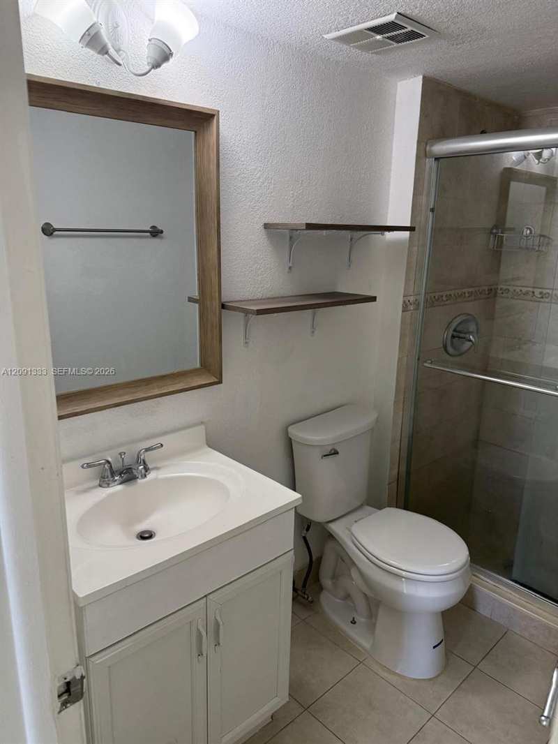 SOVEREIGNS CONDO