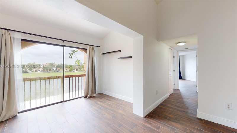 10257 NW 9th St Cir # 10, Miami FL 33172