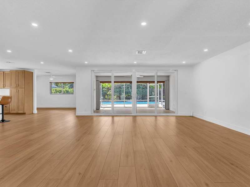 3264 Lakeview Drive, Delray Beach FL 33445