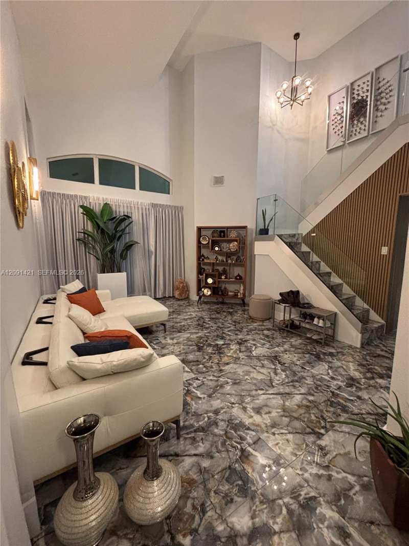 7983 NW 114th Pl, Doral FL 33178