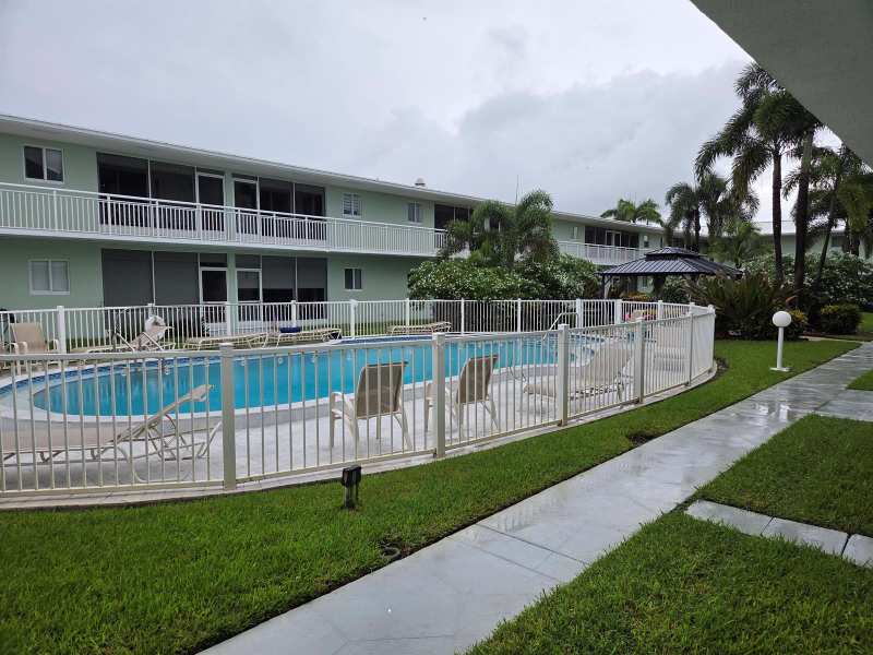 2100 NE 38TH Street # 110, Lighthouse Point FL 33064
