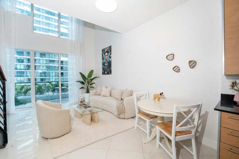 60 SW 13TH Street # 1418, Miami FL 33130