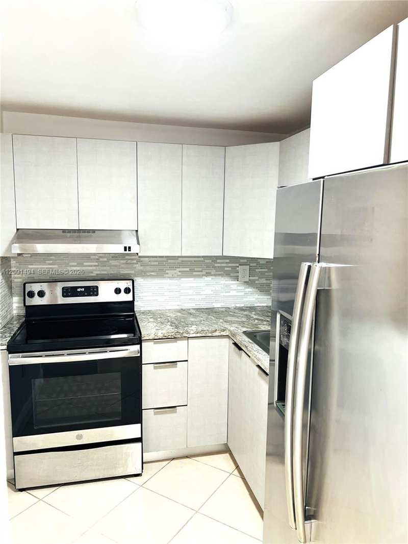 6195 W 18th Ave # G214, Hialeah FL 33012