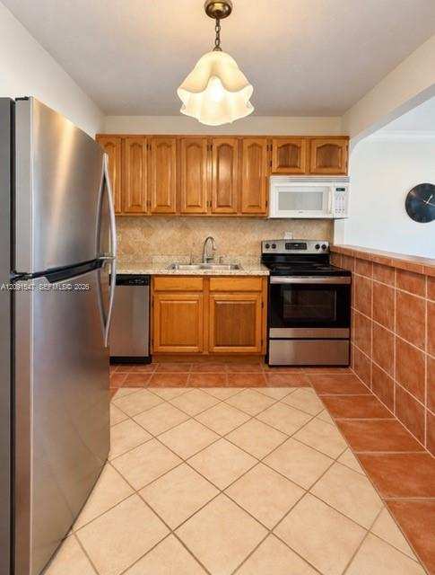 600 Three Islands Blvd # 616, Hallandale Beach FL 33009