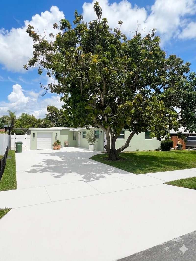 6741 NW 8TH Street, Margate FL 33063