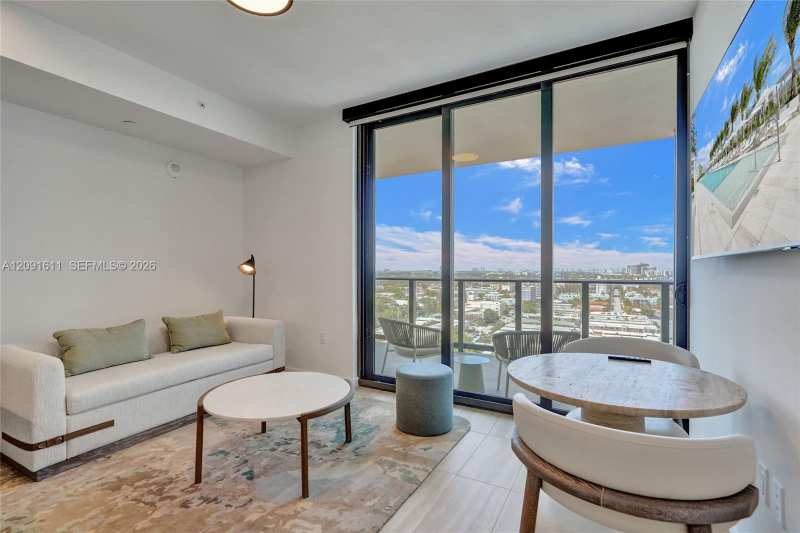 580 72nd St # 813, Miami Beach FL 33141