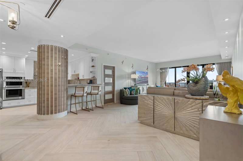 201 Crandon Blvd # 739, Key Biscayne FL 33149