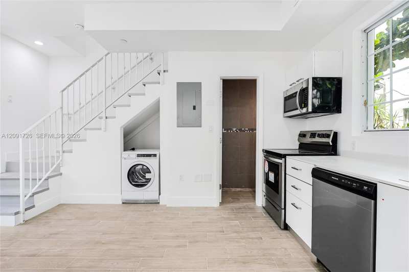 1519 Pennsylvania Ave # 10, Miami Beach FL 33139