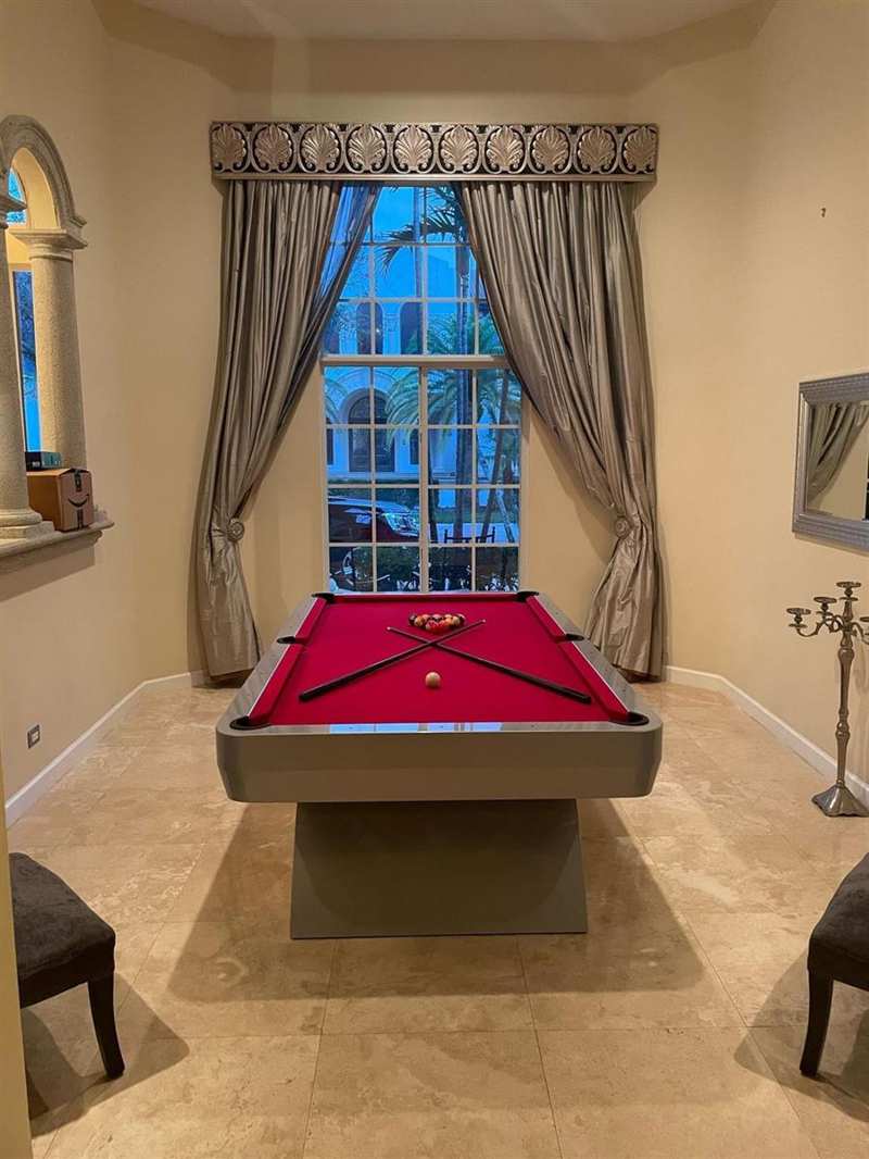 5532 ESTATE OAK Circle, Hollywood FL 33312