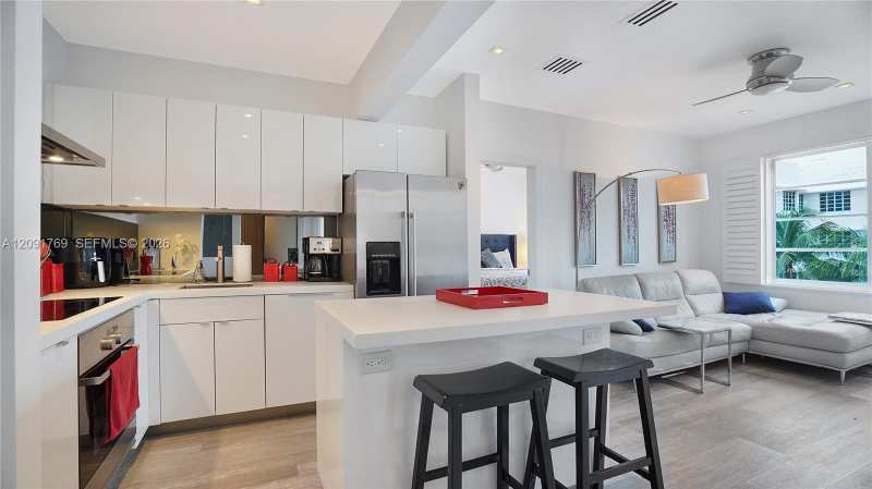 1460 Ocean Dr # 407, Miami Beach FL 33139