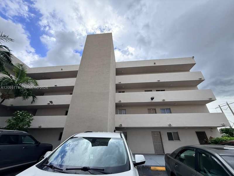 6091 W 22nd Ct # 407, Hialeah FL 33016