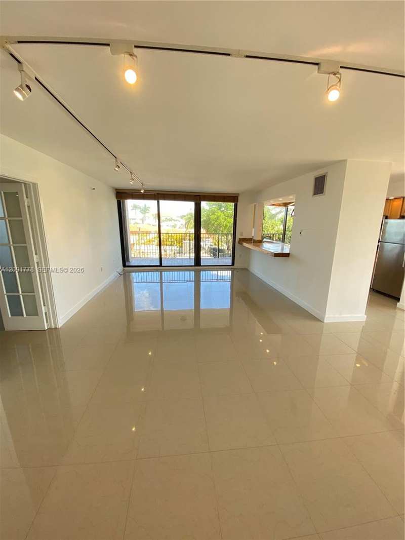 801 N VENETIAN DRIVE # 202, Miami FL 33139