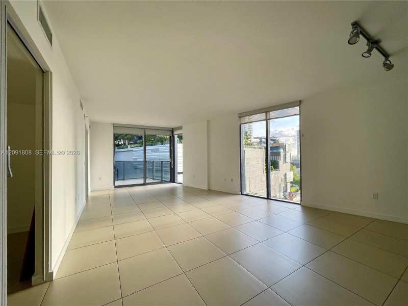 31 SE 6th St # 1101, Miami FL 33131