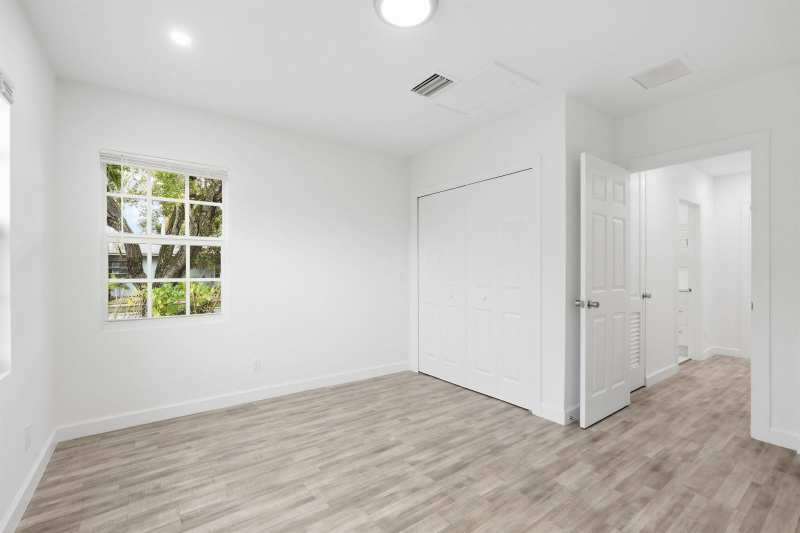 5203 N FLAGLER Drive, West Palm Beach FL 33407