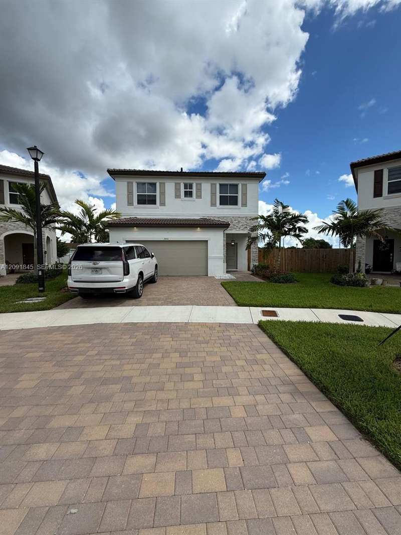 2661 SE 24th Ct, Homestead FL 33035