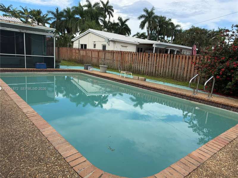1146 Polk St, Hollywood FL 33019