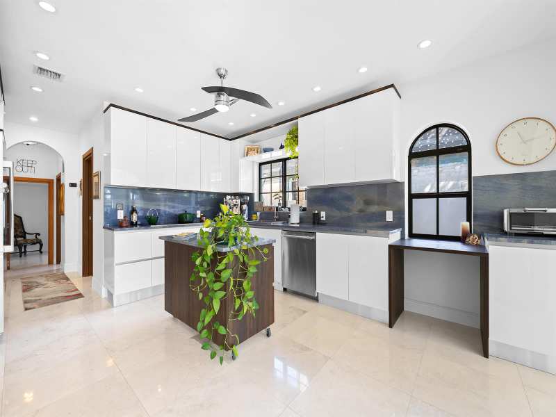 80 SE Olive Way, Boca Raton FL 33432