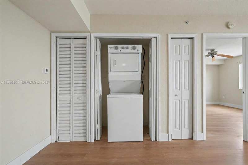 816 NW 11th St # 906, Miami FL 33136