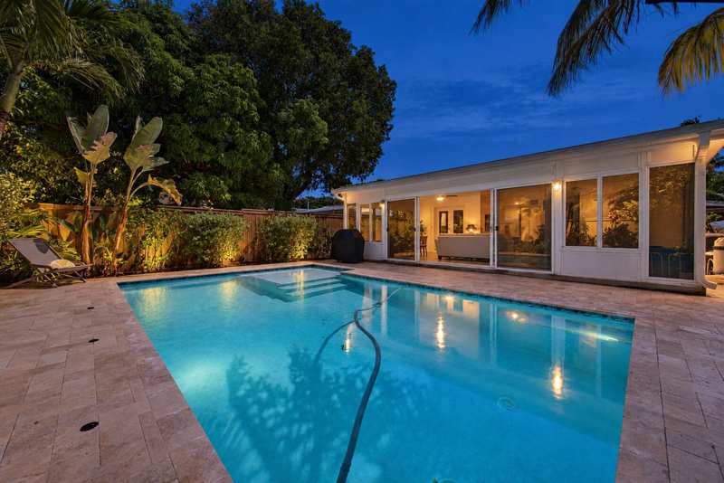 201 NE 16th Court, Fort Lauderdale FL 33305