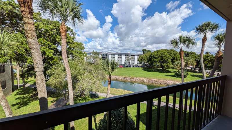 10865 SW 112th Ave # 312, Miami FL 33176