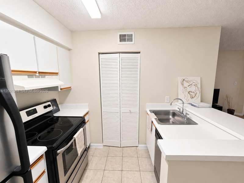 620 S Park Rd # 2, Hollywood FL 33021