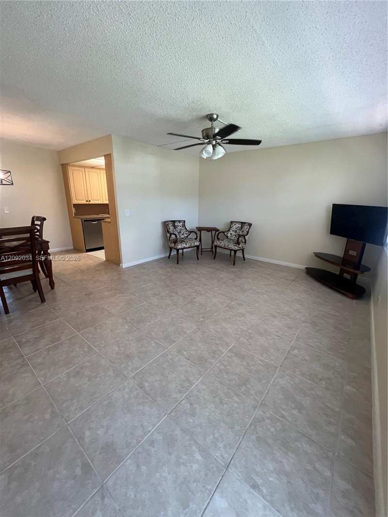 1087 Cornwall E # 1087, Boca Raton FL 33434