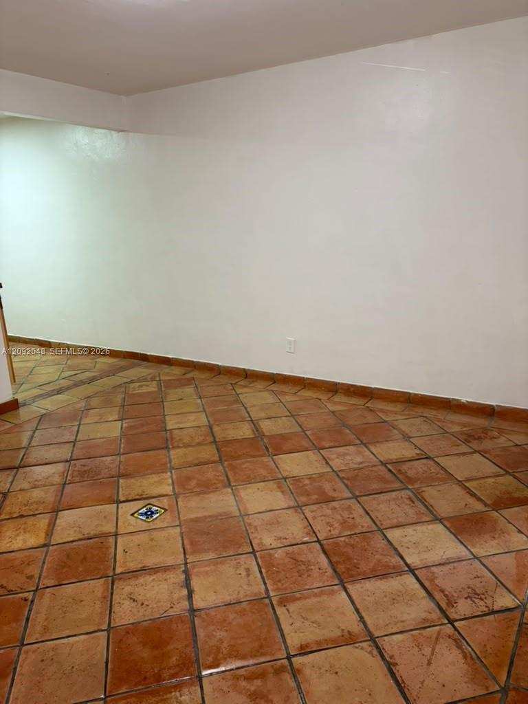645 NE 77th St # 8, Miami FL 33138