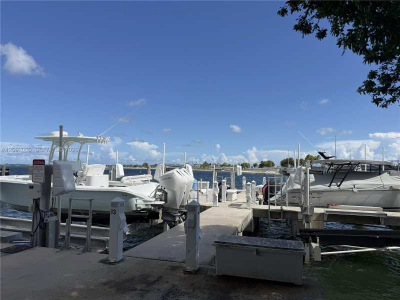 150 SE 25th Rd # 6E, Miami FL 33129