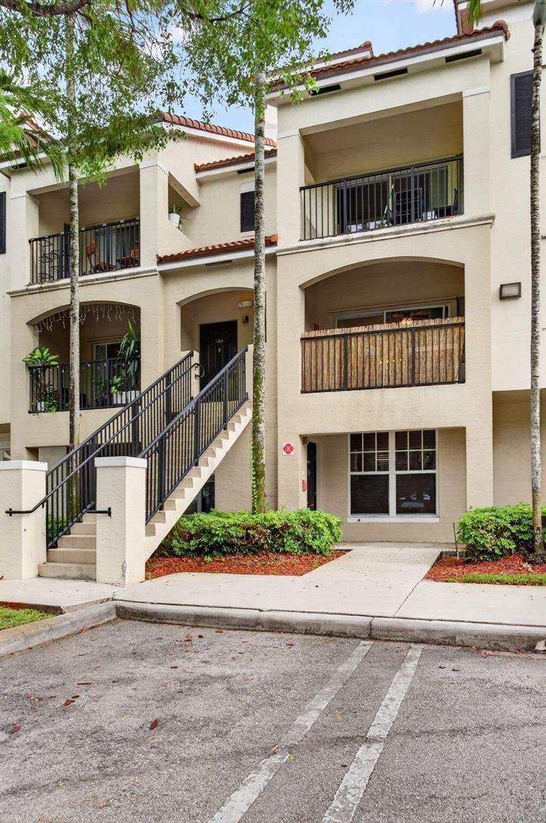 5880 W SAMPLE Road # 206, Coral Springs FL 33067