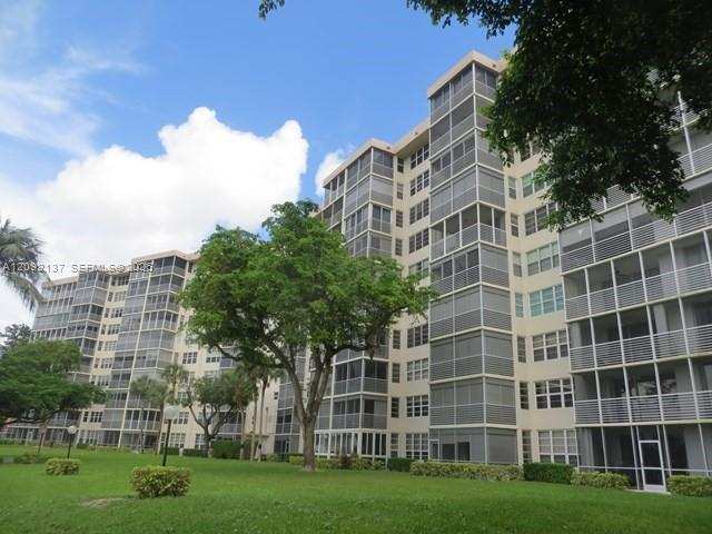 3499 Oaks Way # 708, Pompano Beach FL 33069
