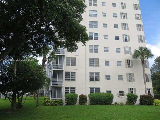 3499 Oaks Way # 708, Pompano Beach FL 33069