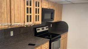 2715 W 66th St # 21, Hialeah FL 33016