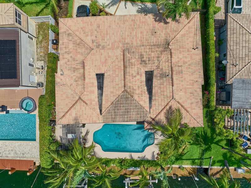 2810 NE 48th Court, Lighthouse Point FL 33064
