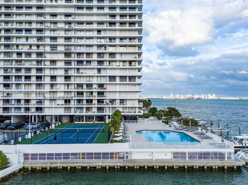 200 SE 15th Rd # 4K, Miami FL 33129