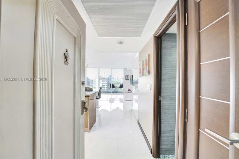 2030 S Ocean Dr # 701, Hallandale Beach FL 33009