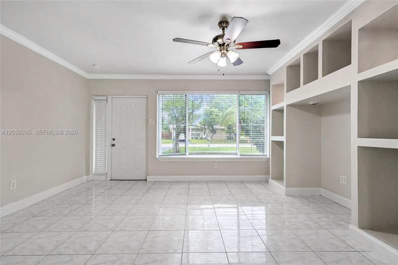 5500 SW 7th St, Margate FL 33068
